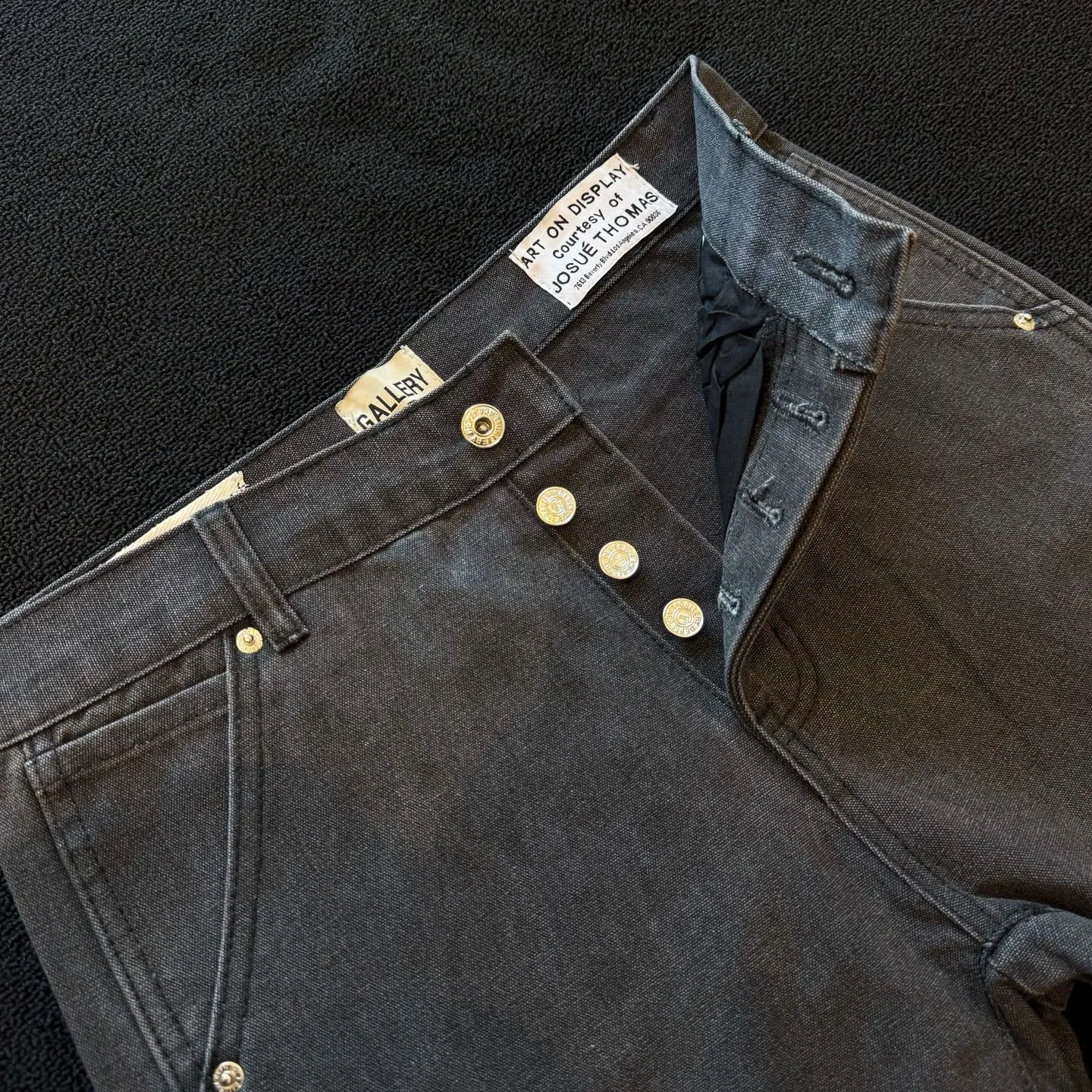 New P250 model number: D381 GALLERY DEPT classic simple washed gray spliced bootcut jeans SIZE#28 30 32 34 36 Size reference #28 waist 71 hips 96 pants length 101 30 waist 76 hips 101 pants length 103 32 waist 81 hips 106 pants length 105 34腰围86臀围111裤长107 36腰围91臀围116裤长109